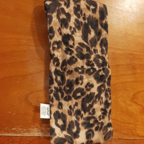 Leopard twist headband - NWOT - Picture 4 of 5